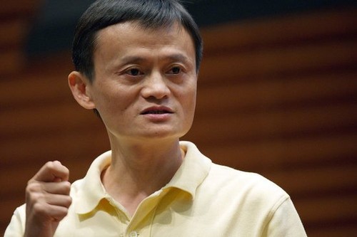马云在杭州对港媒交流团表示,阿里和香港以往沟通不足,自己有很大歉意,将会吸取教训,现在开?#23478;?#24314;立?#24049;?#30340;沟通基础。
