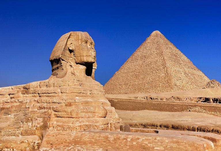 钻进埃及胡夫金字塔里的“国王密室”