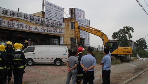 辽宁盘锦一村民因强拆意外死亡 系当地110民警开枪