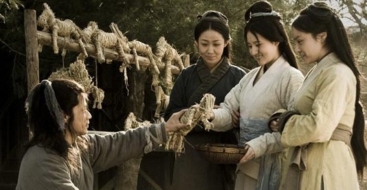 段奕宏饰演的韩信和季桃相怜相惜的纯真爱情也