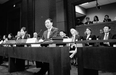 9月13日,华为公司高级副总裁丁少华在美国会众议院情报委员会举行的